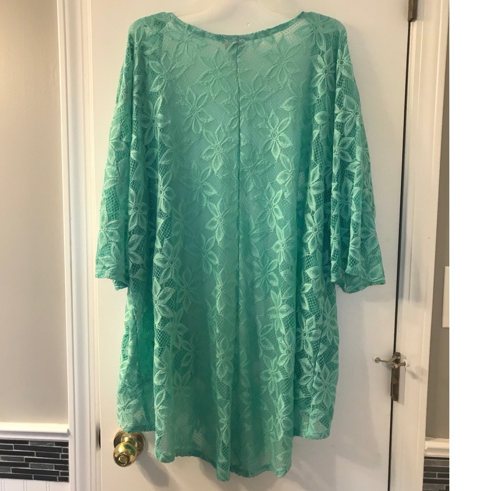 Lularoe Mint green Lindsay.